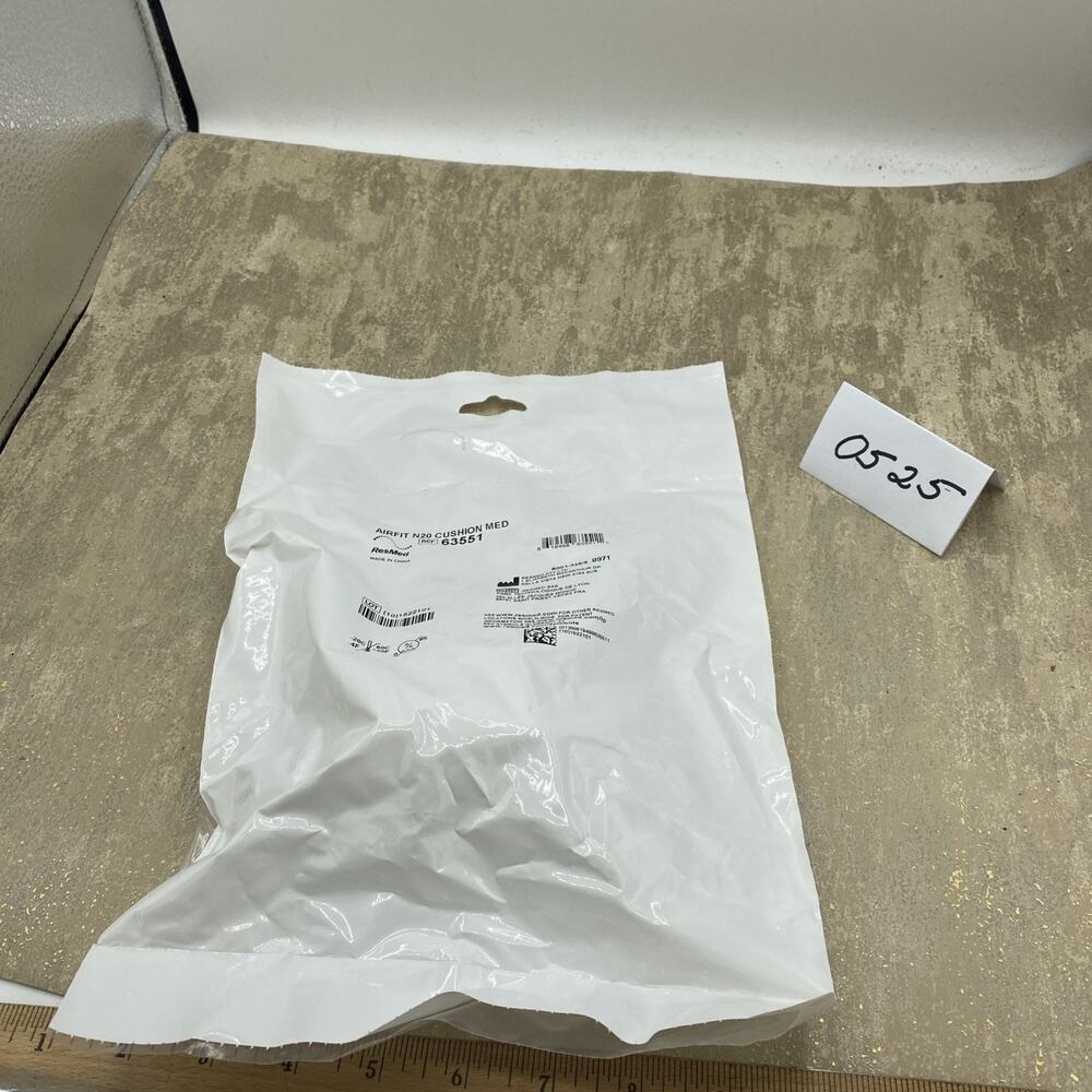 AirFit -Cushion - Soft Silicone - Mask-Medium NEW IN PACKAGE
